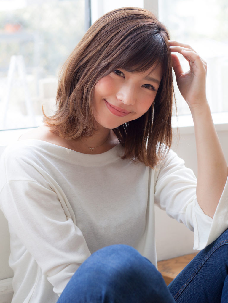 大人女子にオススメの切りっぱなしの髪型【ミディアムヘアスタイル編】