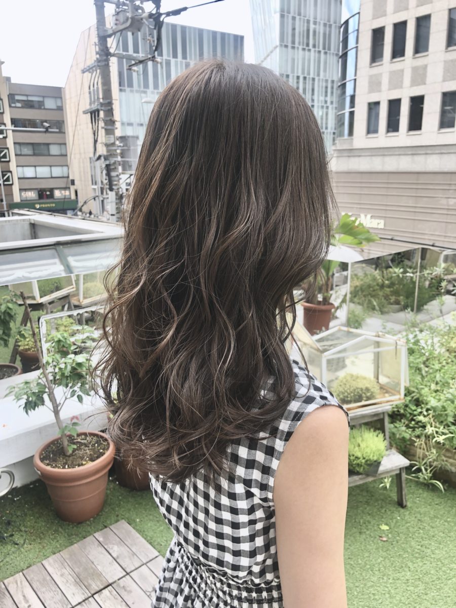 海外セレブ風ヘアに憧れる方必見 バレイヤージュでお洒落こなれヘアとはこの事 Violet バイオレット 青山 表参道 名古屋栄 横浜の美容室